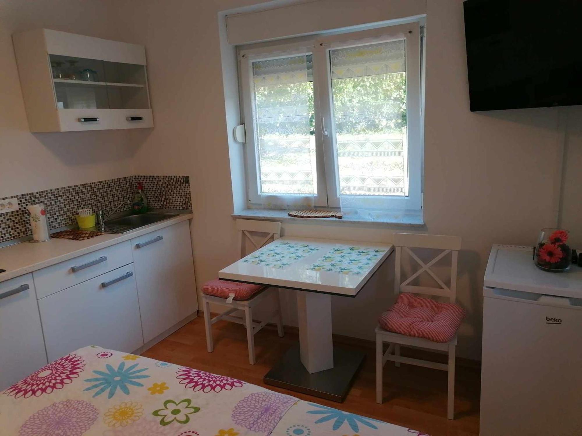 Apartment & Rooms Lilis 이졸라 외부 사진