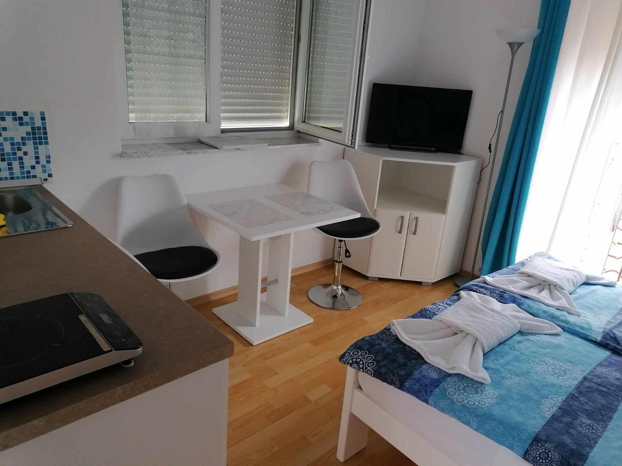 Apartment & Rooms Lilis 이졸라 외부 사진